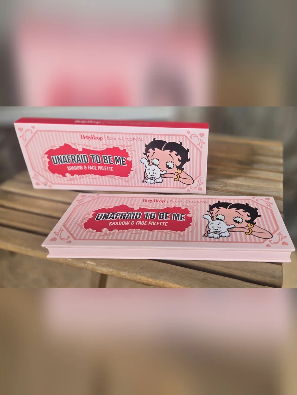 BRAND NEW NEVER USED Betty Boop "Unafraid to Be Me" Eyeshadow & Face Palette. - Picture 4 of 7